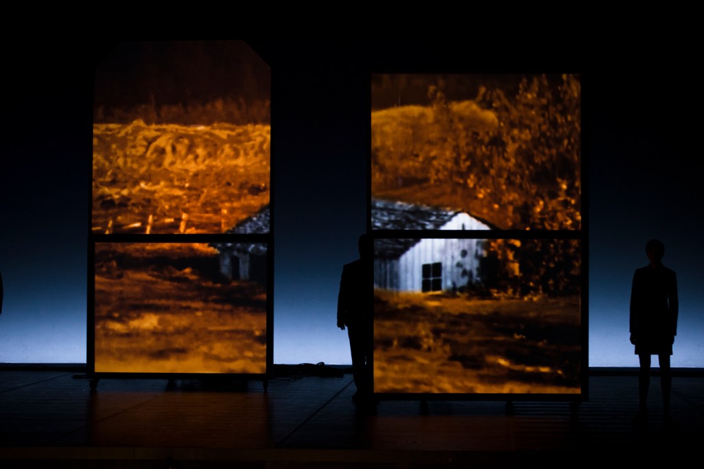 Neue Vocalsolisten in Private View. Photo by Koen Broos.